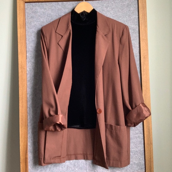 Black Velour Sleeveless Mock Neck Tank Top - Picture 9 of 17